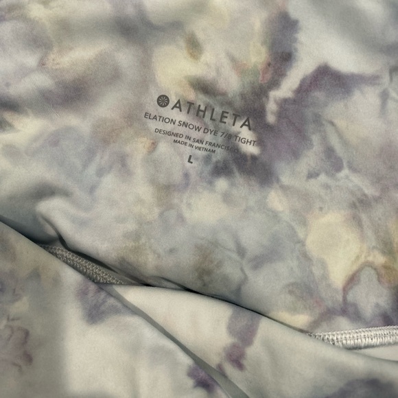 Athleta elation snow dye butter soft NWOT. - Picture 2 of 5
